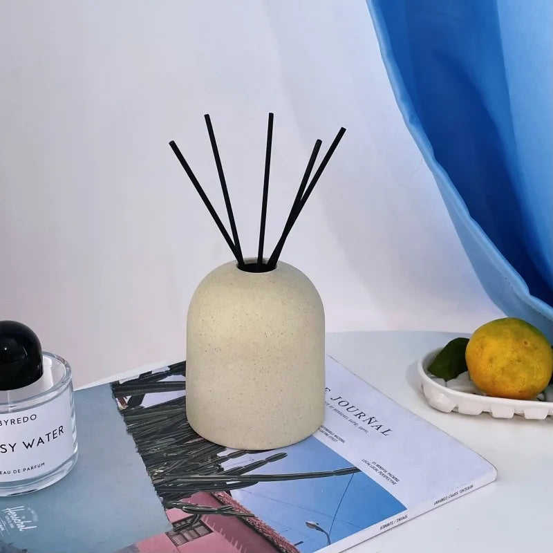 Difusor de Aromas Cerâmico: Design Minimalista com Varetas de Fibra