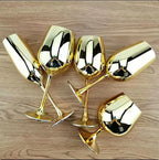 Taça de vidro dourado