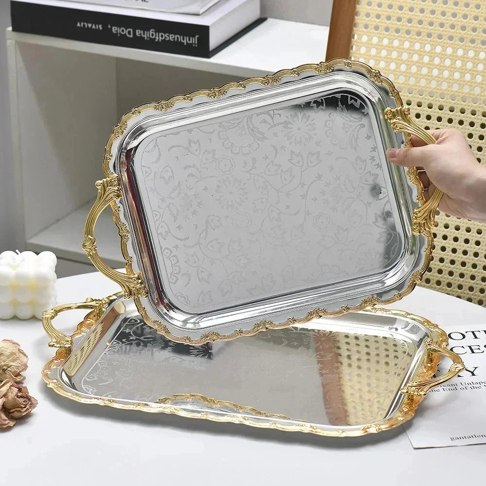 Bandeja de servir luxuosa dourada e prateada