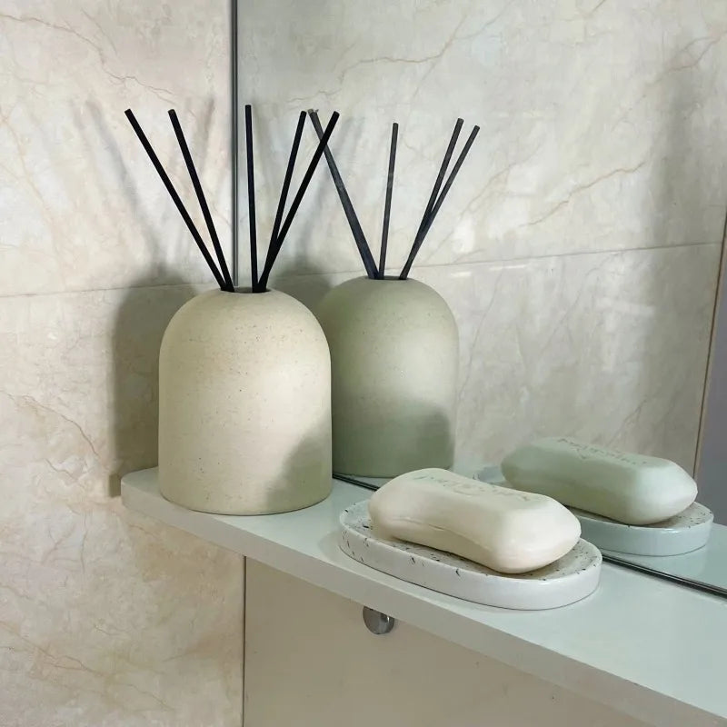 Difusor de Aromas Cerâmico: Design Minimalista com Varetas de Fibra