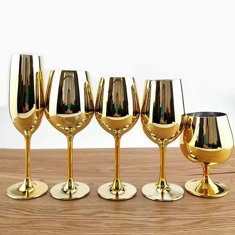 Taça de vidro dourado