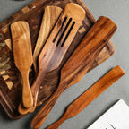 Kit Utensílios de Madeira Teca: Natural, Artesanal e Feito para Durar