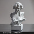 Esculturas decorativas de bustos de figuras da mitologia grega