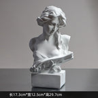 Esculturas decorativas de bustos de figuras da mitologia grega