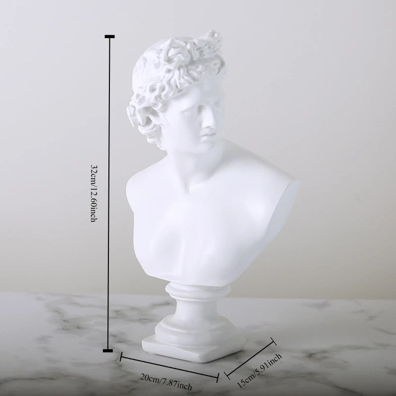 Esculturas decorativas de bustos de figuras da mitologia grega