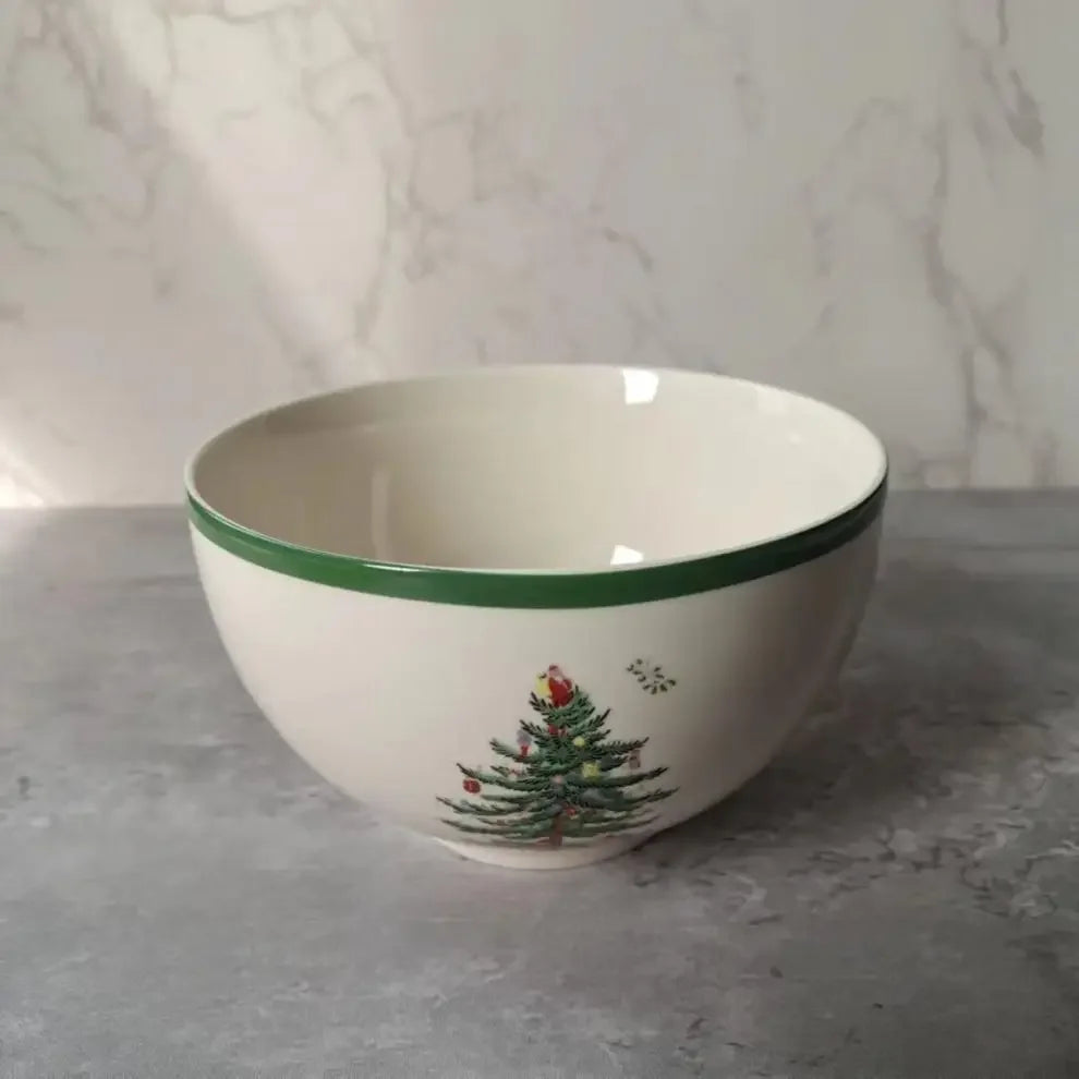 Coleção Pinheiro de Natal: Porcelana Clássica em Branco e Verde