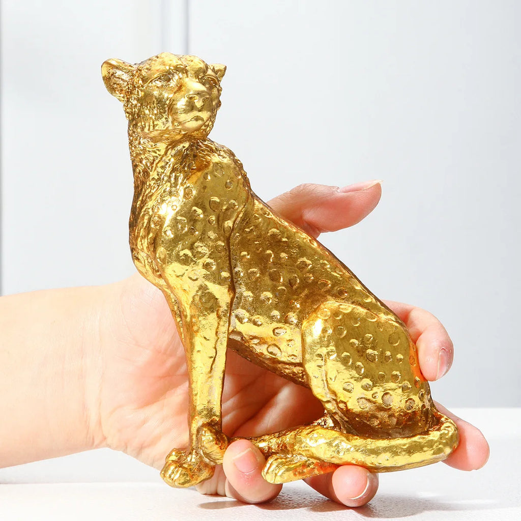 Par de Onças Douradas: Escultura Texturizada em Dourado Metálico